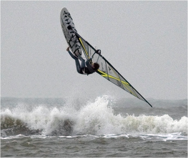 Femke van der Valk Dutch Wave Champion