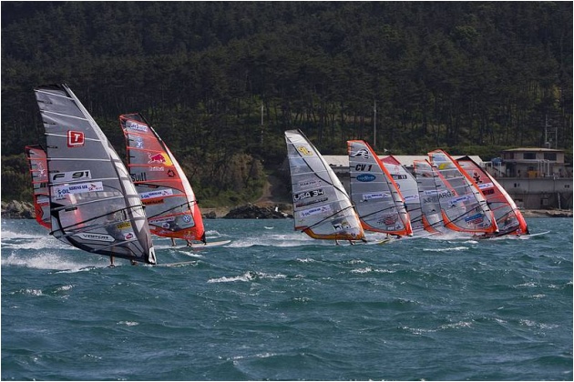 Peter Volwater reports after the first windy day in Korea. Peter Volwater reports after the first windy day in Korea.