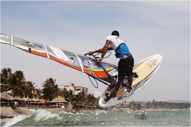 Taty Frans scored 3rd place in PWA Vietnam freestyle event