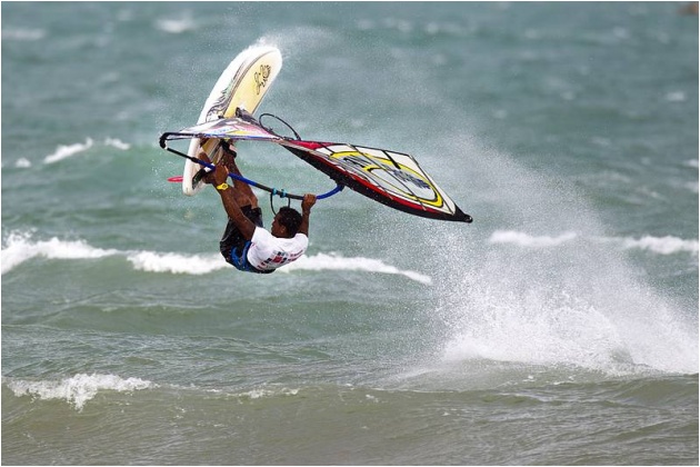 Taty Frans scored 3rd place in PWA Vietnam freestyle event