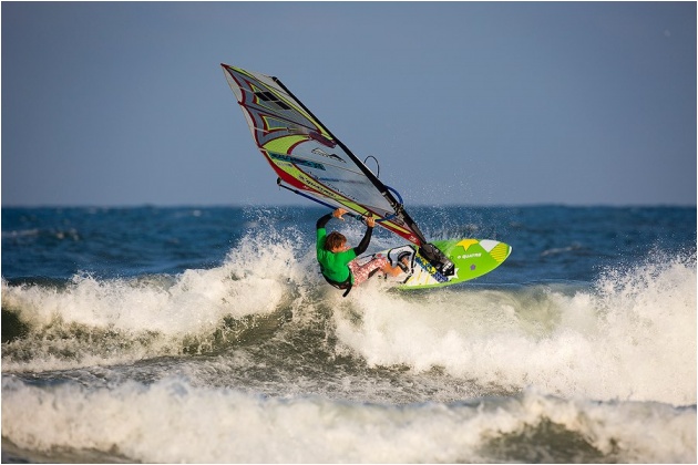 Camille Juban wins the 2012 AWT Hatteras Wave Jam