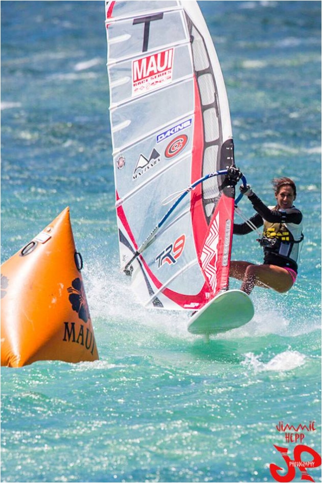 MauiSails on top at Kanaha - Carbon Art Challenge