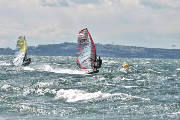TR-X hitting race course in France