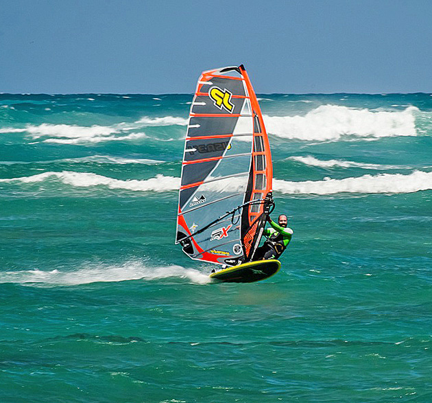 Rigging MauiSails 2014 TR-X by Micah Buzianis